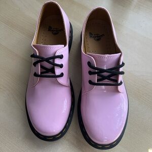 Dr. Martins Oxfords pink size 8